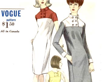 Vogue 6875 ca. 1966 One-Piece Dress. Semi-fitted straight dress with front and back yoke, standing collar, button trim. Bust 34