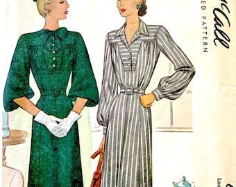 McCall 6608. 1940s dress pattern Vintage Sewing Pattern Bell Sleeves Bust 32 inches Printed Pattern. Good vintage condition.