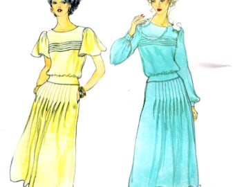 Vogue 7030 Vintage 1970s Sewing Pattern Skirt And Top. Bust 32.5 inches