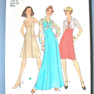 Simplicity 6761 1970s princess seamed dress with back zipper has low round neckline Unlined Jacket 1970s Vintage Sewing Pattern   Bust 36