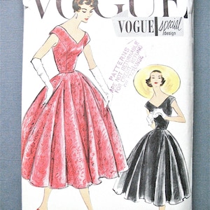 Vogue Special Design S-4800 OnePiece Kleid 1950er Jahre Godets Panele V vorne und hinten Tieferlegte Schulter Armlöcher Vintage Schnittmuster Büste 34