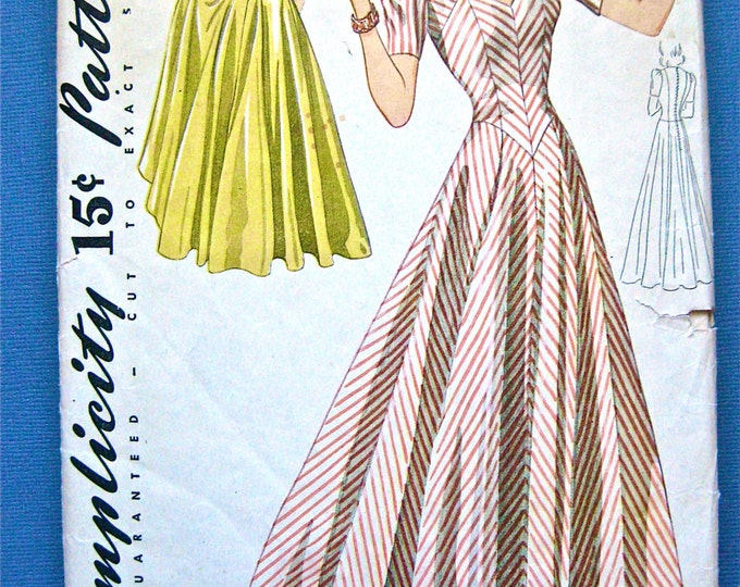 Vintage 1930s or Early 1940s Simplicity 3883 Sewing Pattern to Make