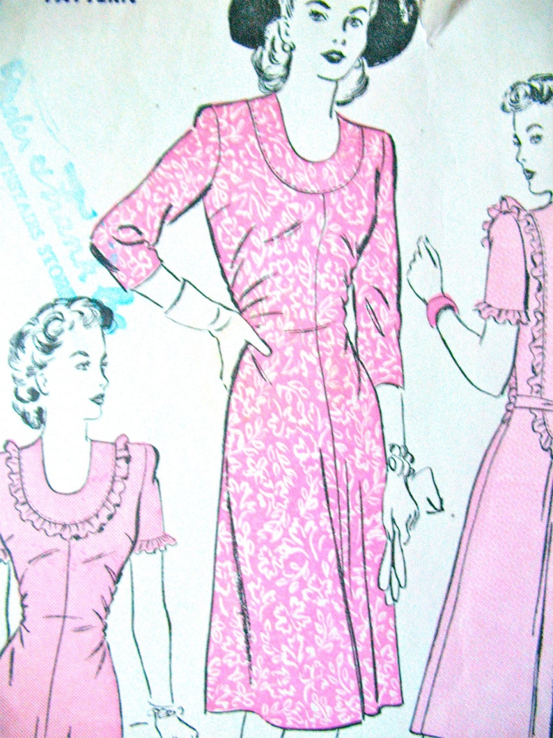 Early 1940s Advance 3722 Dress Vintage Sewing Pattern Bust 30 inches image 1