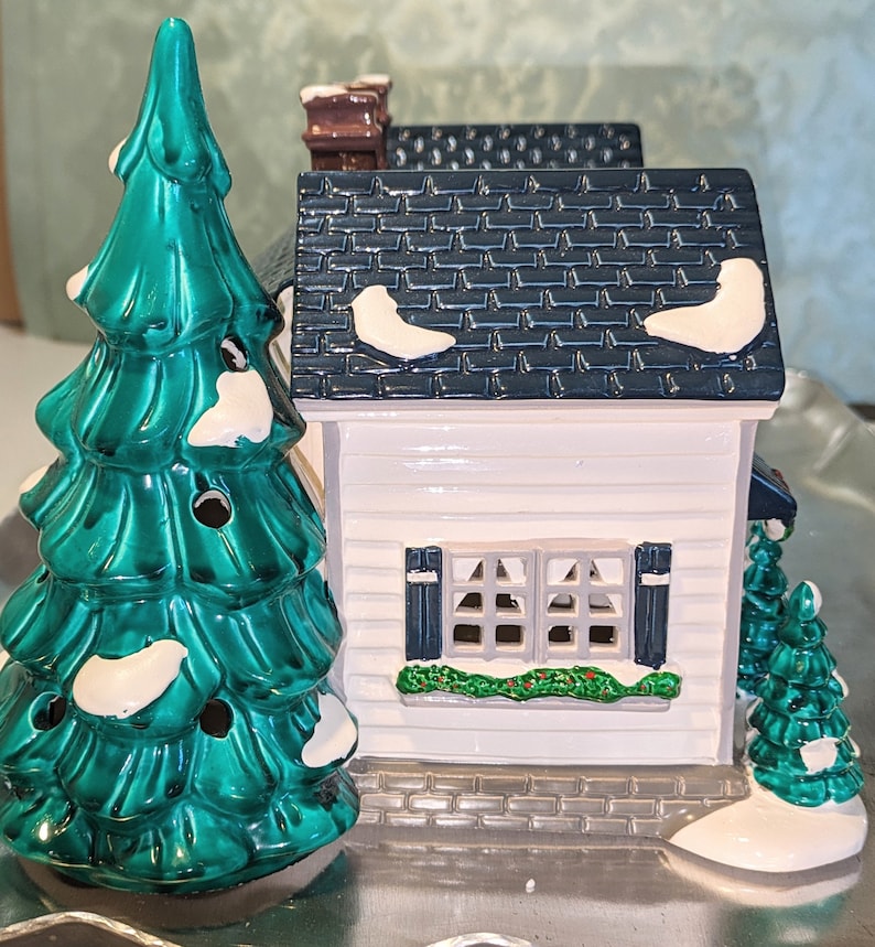 Dept 56 Grandma's Cottage 54208 Snow Village christmas Trees in Front