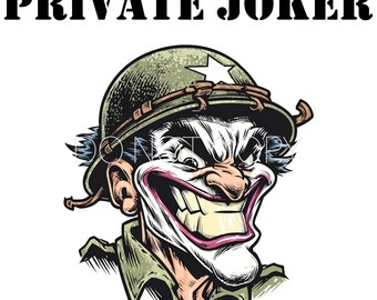 Puede incluir: Ilustración de un personaje sonriente con maquillaje de payaso, usando un casco militar. El texto "PRIVATE JOKER" se muestra encima del personaje. El personaje tiene rasgos exagerados y está sobre un fondo blanco. El estilo es similar al de un cómic.