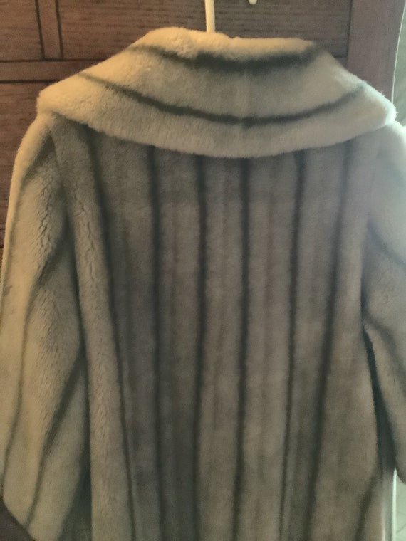 Vintage 1950’s fur coat - image 6