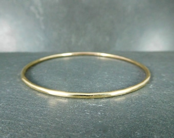 Gold Filled Bangle Bracelet, 14K Yellow Gold Filled Hammered Bangle, Skinny Delicate, Simple Classic Everyday Jewelry, 2mm Wide, Stacking