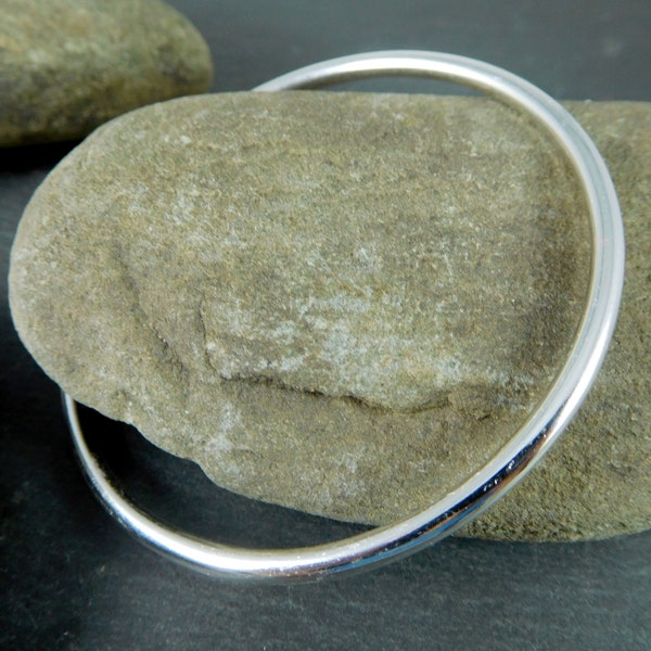 Thick Solid Sterling Silver Bangle, Heavy 3mm Silver Bracelet, Smooth or Hammered Stacking, Simple Everyday Casual Jewelry, Minimalist, GRJ