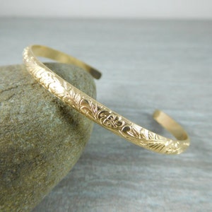 Flower & Leaf 14K Gold Filled Cuff Bracelet, Gold Open Bangle Bracelet, Nature Inspired Stacking Bracelet, Minimalist Jewelry, 4mm Wide Cuff