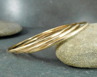 14K Gold Filled Bangle Bracelet Set of 3, 2mm Thick Yellow Gold Filled Smooth or Hammered Bangles, Skinny Delicate, Simple Everyday Jewelry