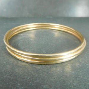 14K Gold Filled Bangle Bracelet Set of 3, 2mm Thick Yellow Gold Filled Smooth or Hammered Bangles, Skinny Delicate, Simple Everyday Jewelry image 5