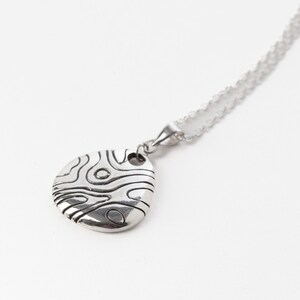 Pendentif carte topographique en argent, collier en argent, pendentif unique