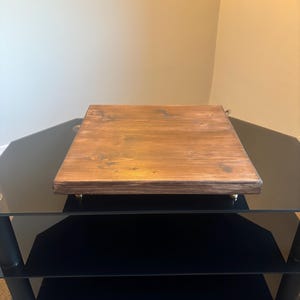 Handcrafted Wooden Turntable Isolation Stand – Custom Design for Enhanced Sound Quality & Vibration Control