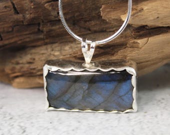 Labradorite Pendant, Northern Lights Labradorite Pendant, Blue Flash Labradorite Necklace, Handmade Blue Spectrolite Minimalist Necklace