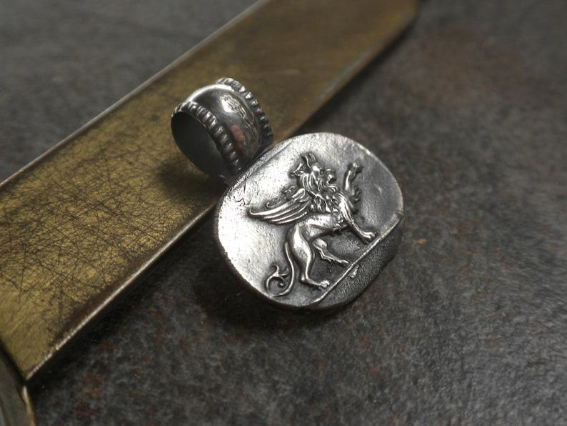 Italy Lover Gift Winged Lion of Venice Pendant Necklace soldered loop bail
