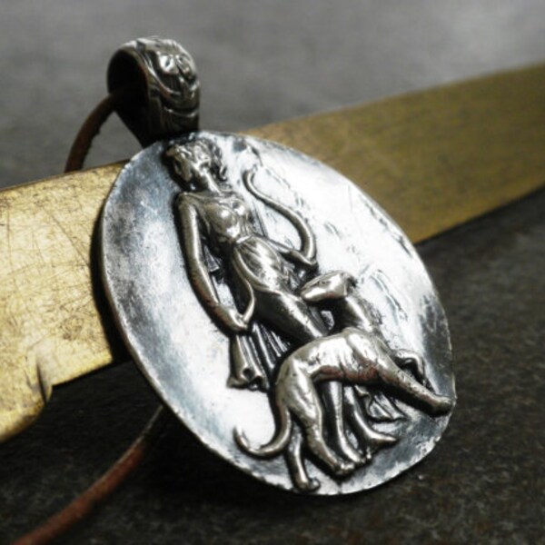 Artemisa Joyería Mitología griega Diana Diosa romana Colgante de plata