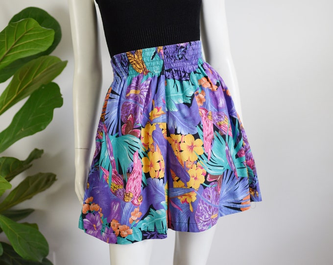 1980s Tropical Parrot Shorts - S/M