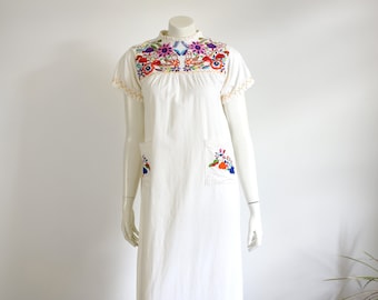 1970s Embroidered Bird Dress - S/M