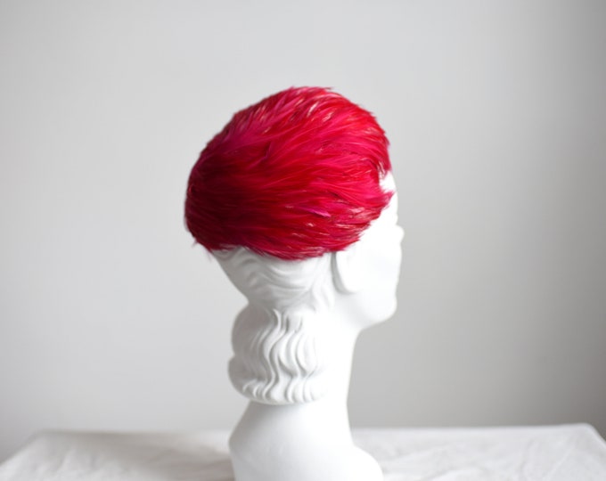 1950s Fuchsia Feather Casque Hat