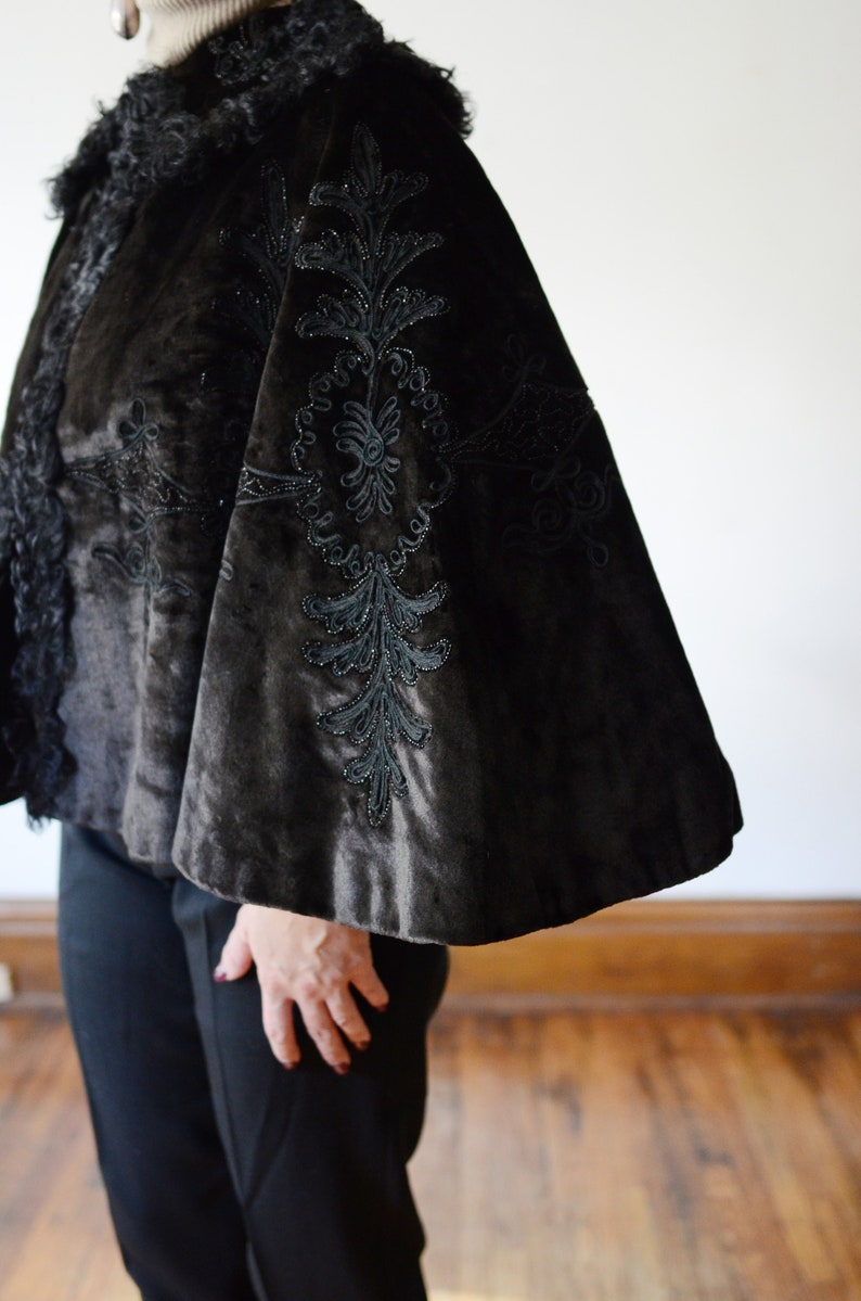 Edwardian Velvet and Curly Lamb Cape OSFM image 7