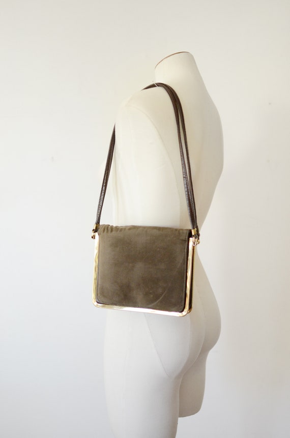 1970s Brown and Brass Purse - image 3