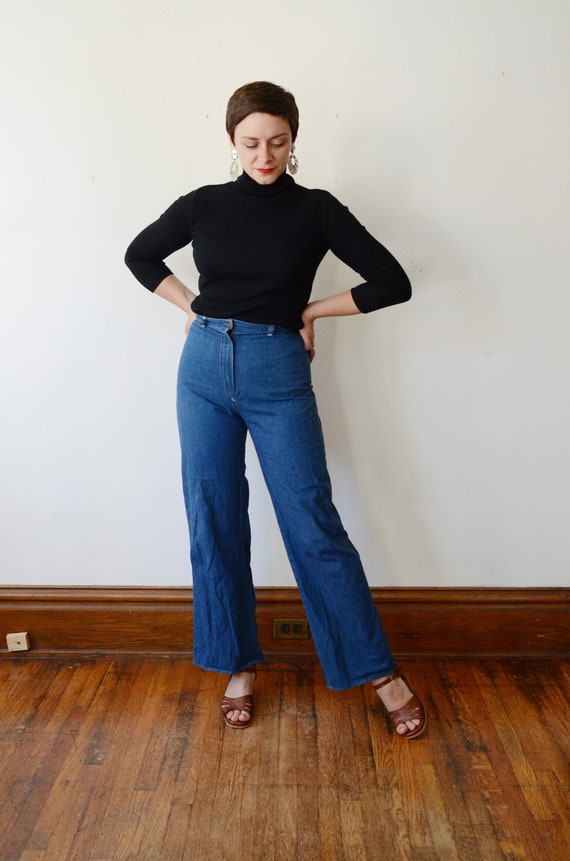 1980s High Waist Flare Jeans - S/M - image 4