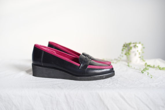 1980s Fuchsia and Black Platform Loafers -