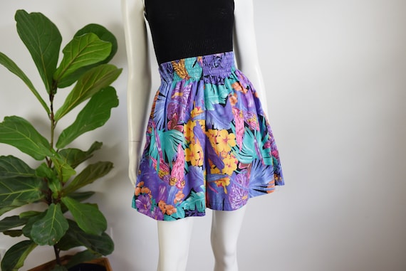 1980s Tropical Parrot Shorts - S/M