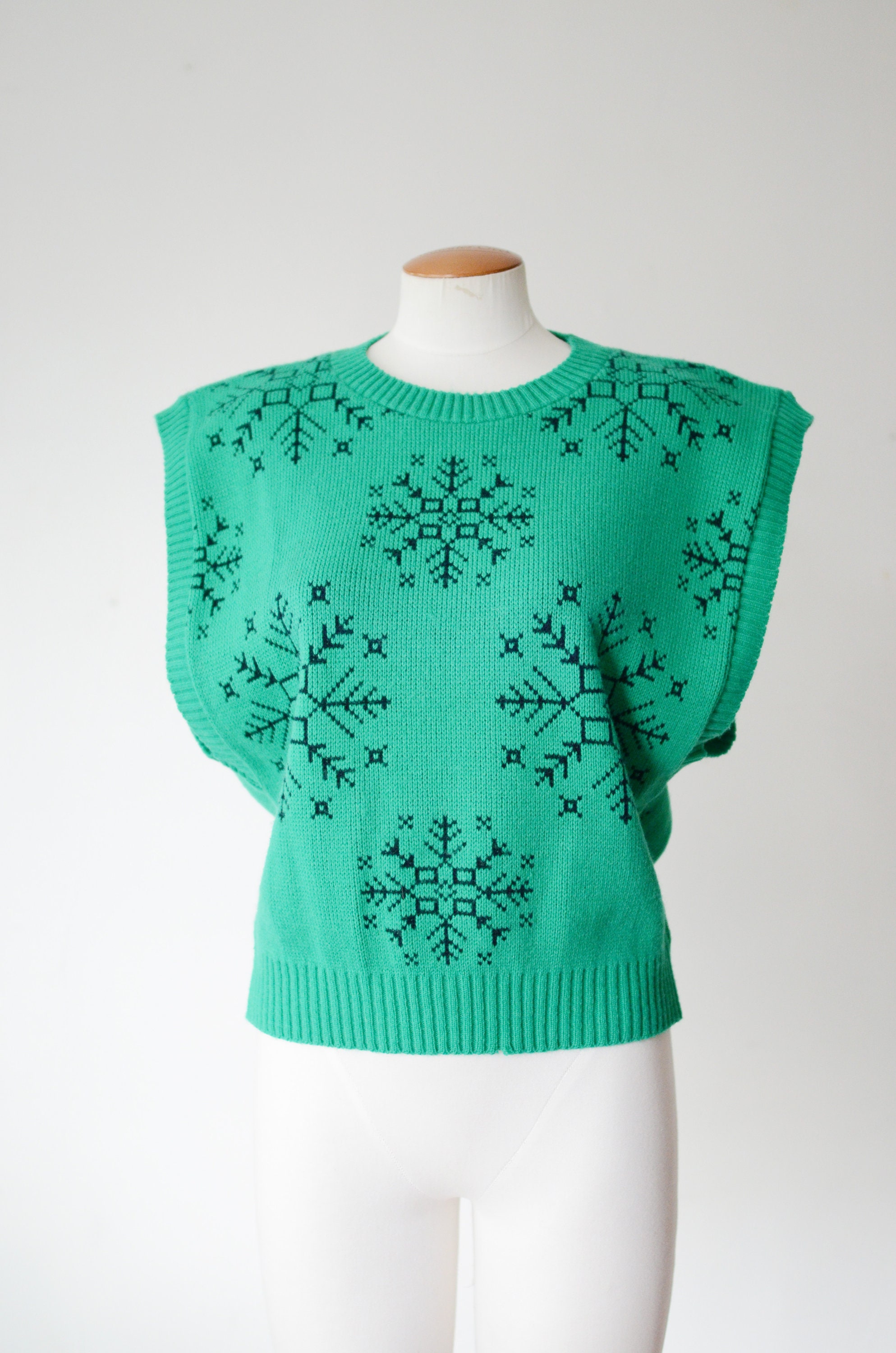 1980s Green Snowflake Sweater Vest - M/L