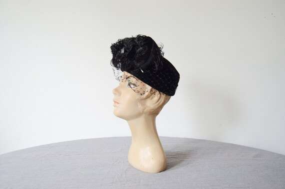 1940s Ostrich Feather Pillbox Hat