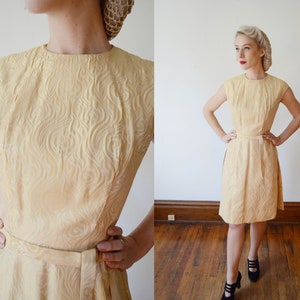 1960er Jahre Vintage Brokat Kleid aus Goldbrokat
