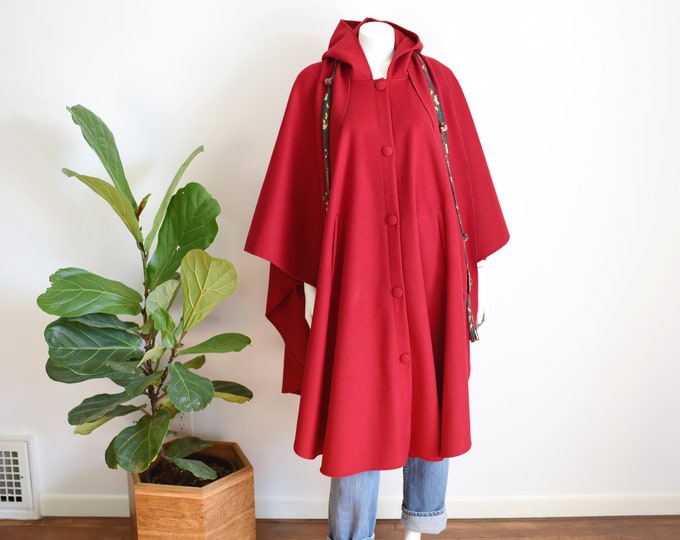 1980s Red Wool Coloratura Cape - S/M/L/XL