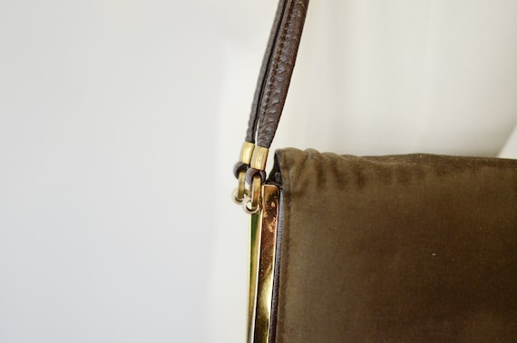 1970s Brown and Brass Purse - image 2