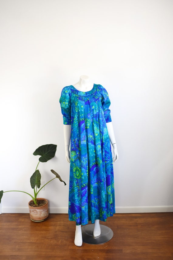 1960s Hawaiian MuuMuu Dress - S/M