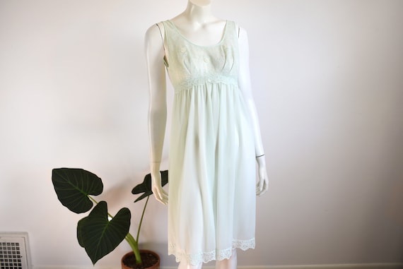 Pale Green Vanity Fair 1960s Babydoll Nightgown - XS/S