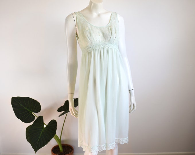 Pale Green Vanity Fair 1960s Babydoll Nightgown - XS/S