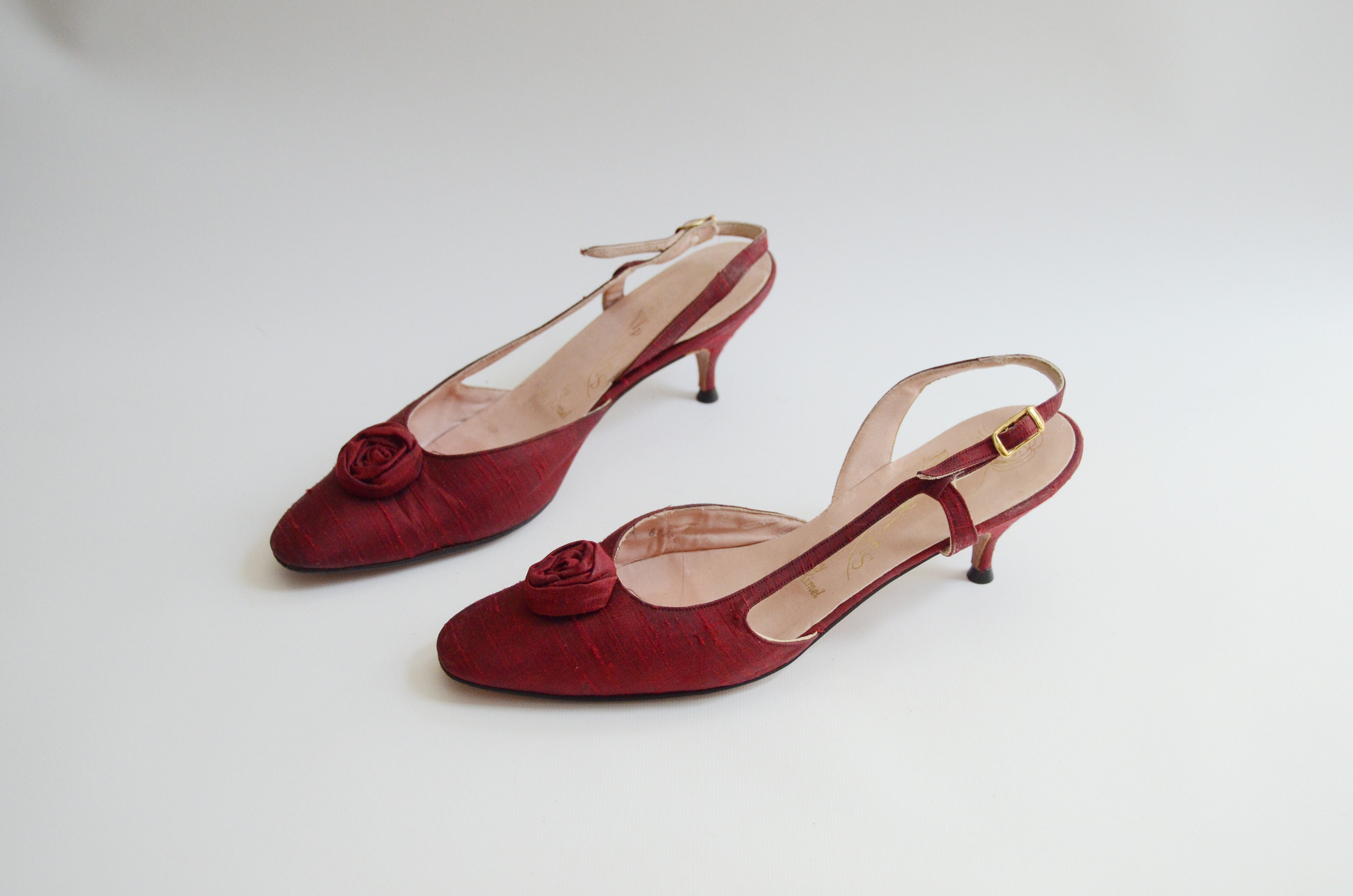 1950s Red Rosette Kitten Heels - US8.5N