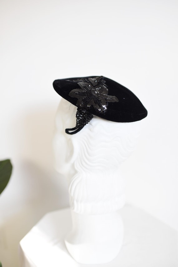 John Wanamaker 1950s Black Velvet Hat
