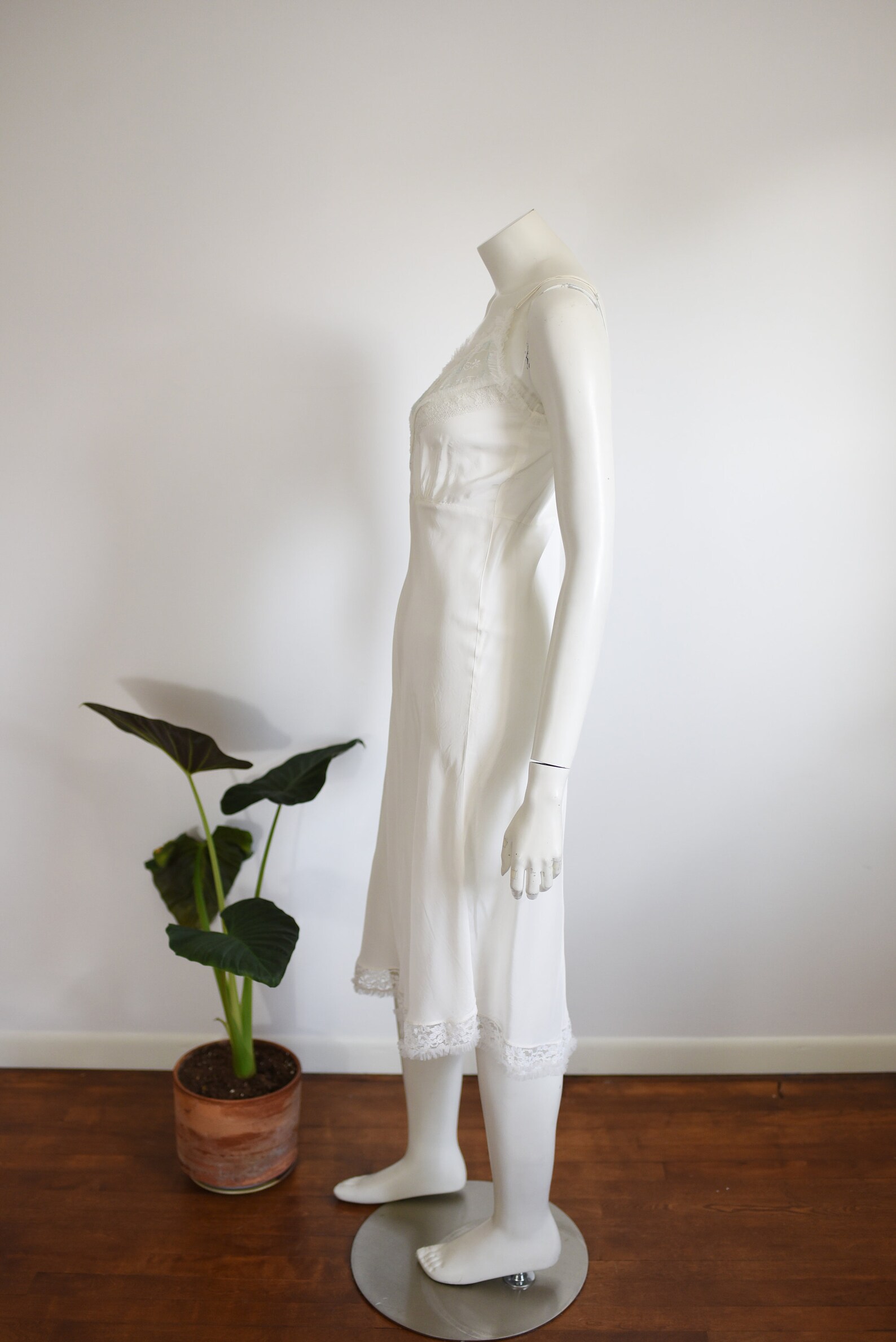 40s/50s Nan Flower Ruffly White Slip - S - Etsy