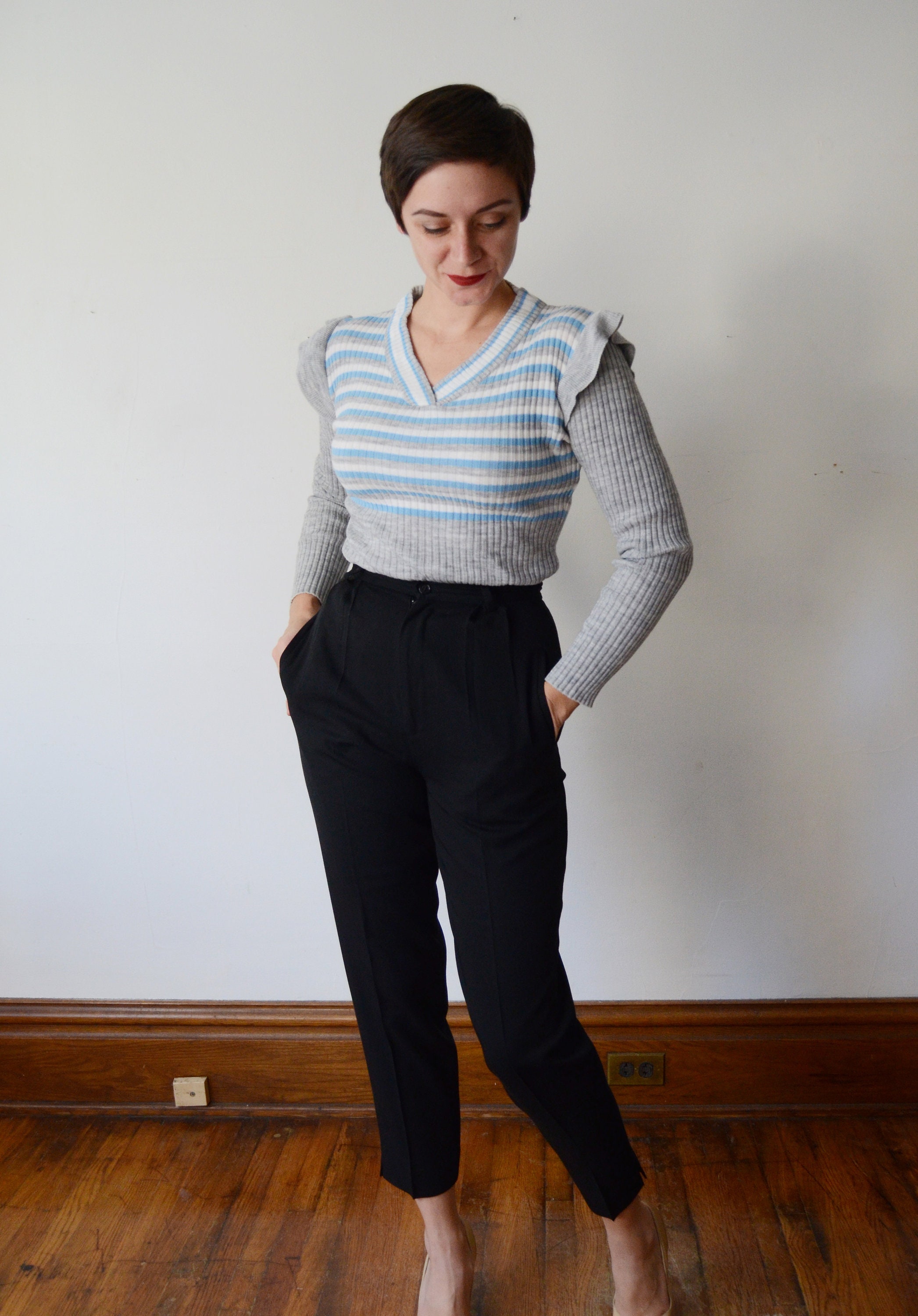 1970s Grey and Blue Striped Sweater with Ruffled Shoulders - S