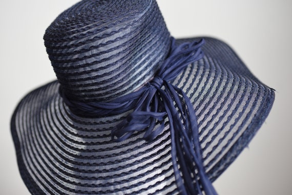 1970s Navy Sunhat with Fringe - image 6