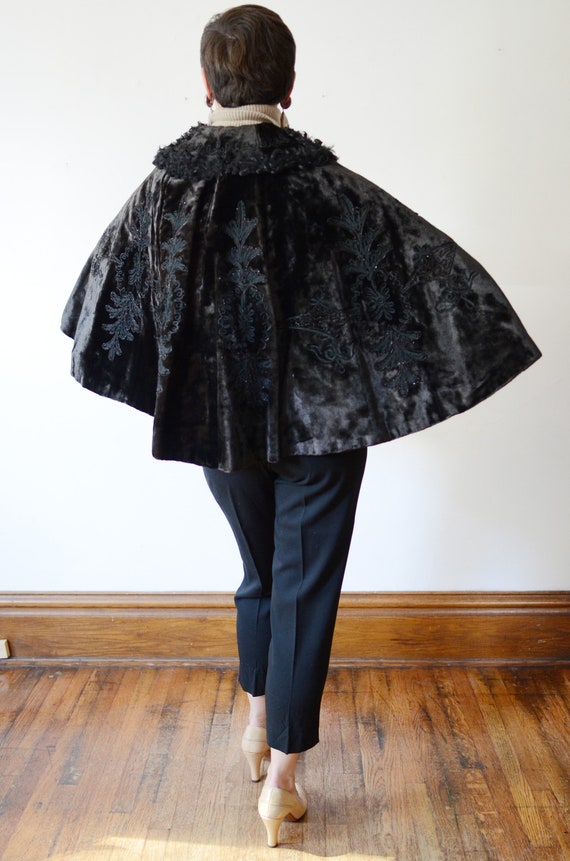 Edwardian Velvet and Curly Lamb Cape OSFM - image 1