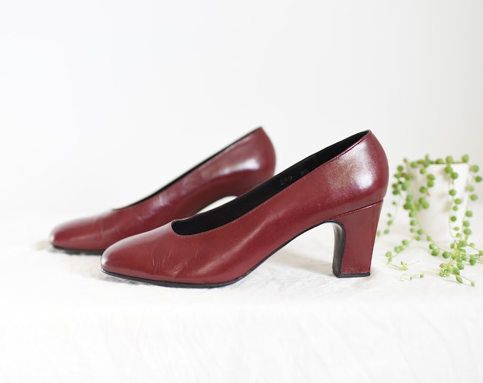 SALE 1990s Burgundy Block Heels - 8.5