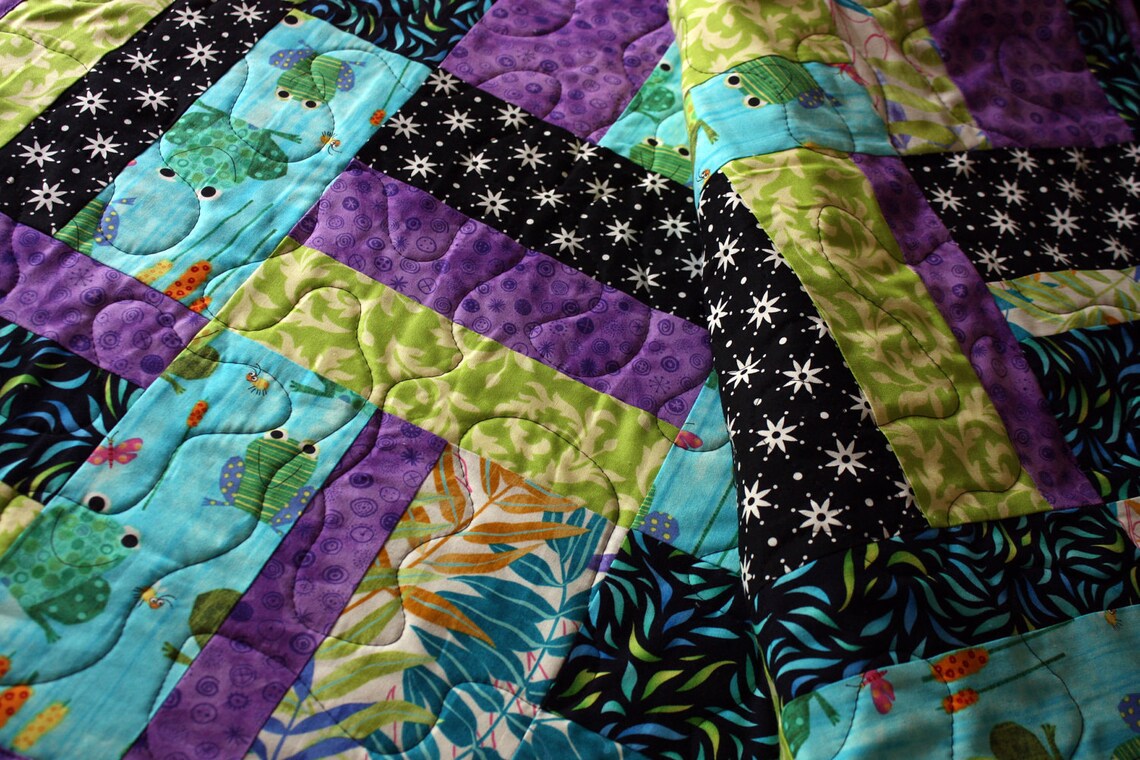 Childs quilt // modern toddler bed quilt // rail quilt with Etsy