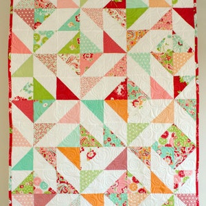 baby quilt in modern florals // baby girl gift // modern pinwheel quilt // READY TO SHIP