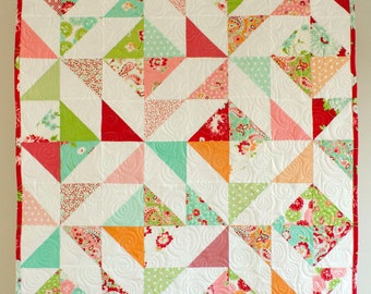baby quilt in modern florals // baby girl gift // modern pinwheel quilt // READY TO SHIP