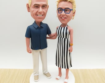 Anpassad 50-årsjubileums-bobblehead: Personlig present till par, handgjord polymerlera