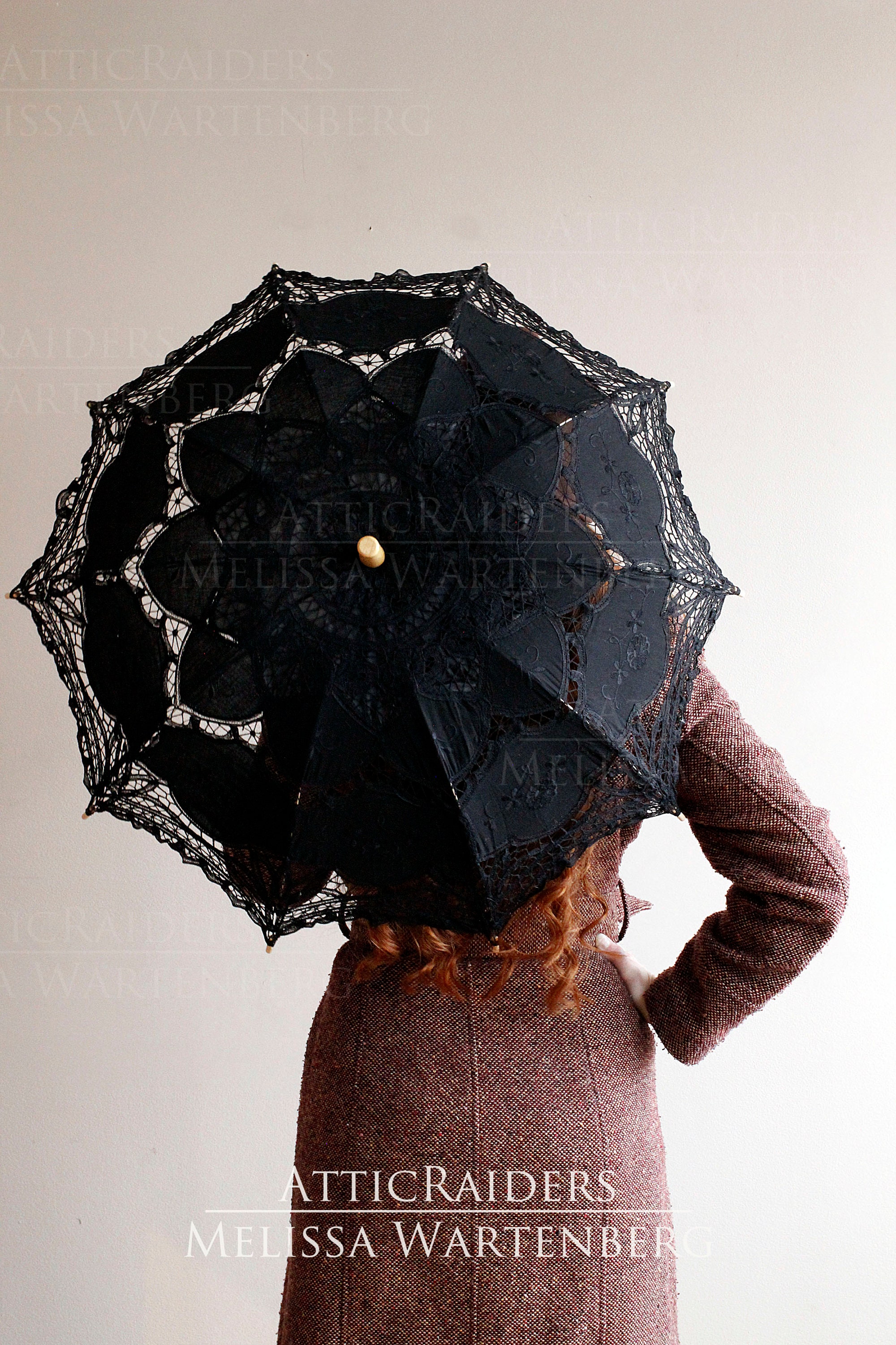 Accessoires Paraplus & regenaccessoires Gothic Gift for Her Personalized Birthday Gift for Women from Friends Steampunk Parasol and Lace Fan Wedding Gift for Bride from Sister 