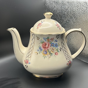 Sadler England Teapot