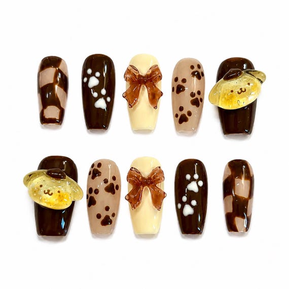 Pompompurin Sanrio Kawaii Reusable Press Ons: Hello Kitty Friends, Neutral Girly Nails, Checker Pattern Nails, 3D Charm